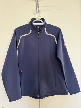 Golf Kit: Softshell Jacket, Balls, Tees, Markers, Headcover, etc.